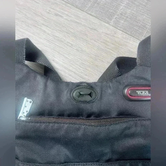 Tumi BLK/5132D Shoulder Bag UNISEX - Picture 3 of 7